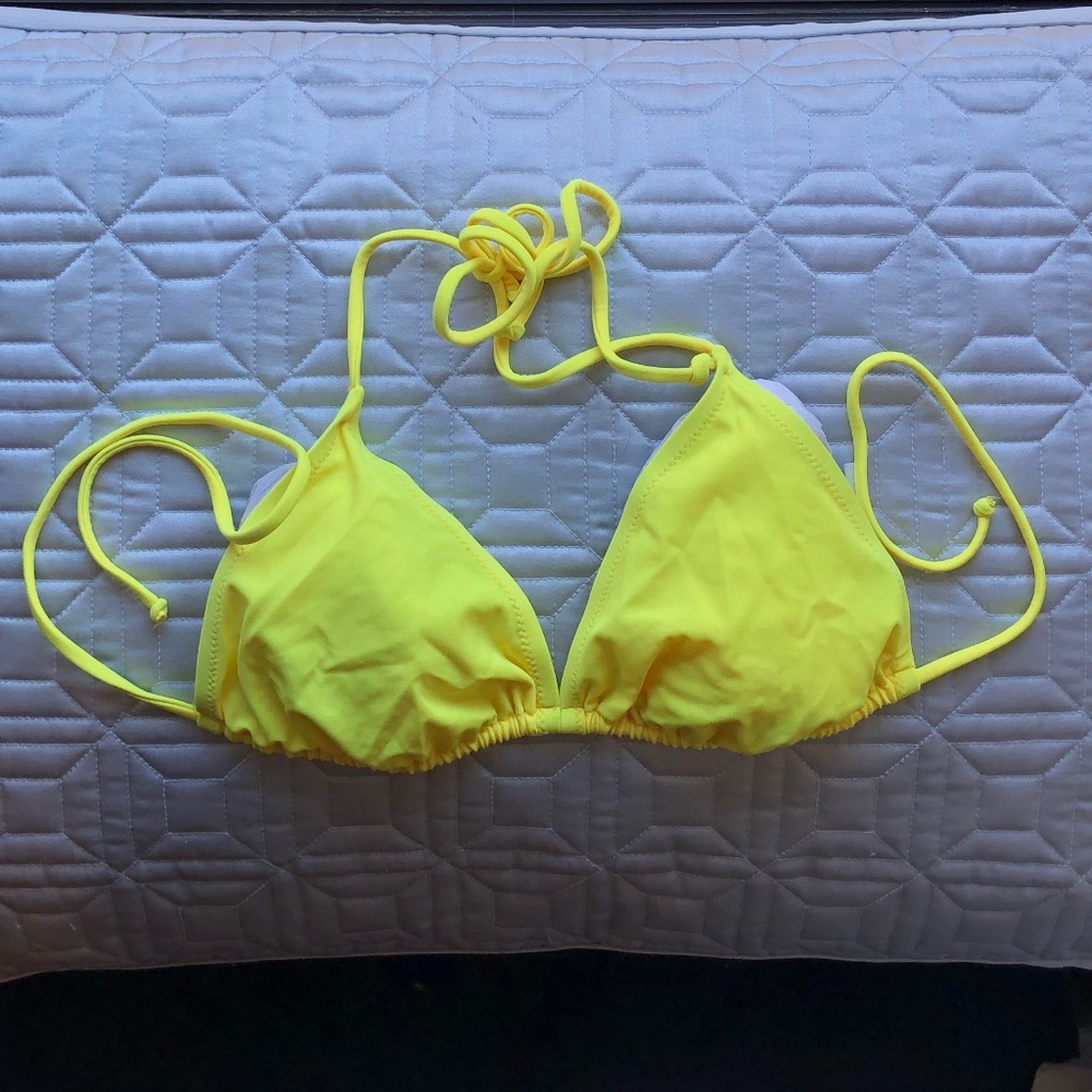 NWOT Lemon Triangle String Bikini Top